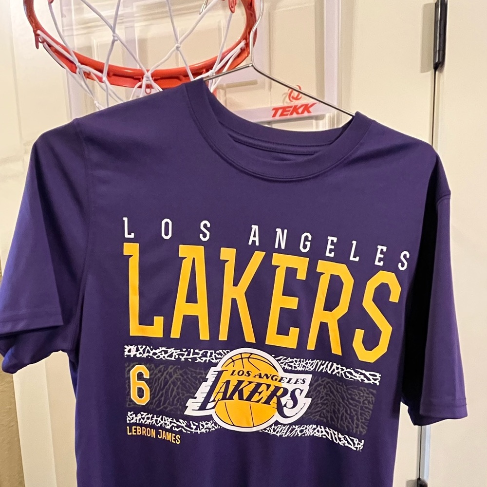 LA Lakers men’s small / medium tank + tee